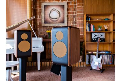 Better to hear once than to read a hundred times. You can listen to Truune speakers in Slovakia and the Czech Republic too